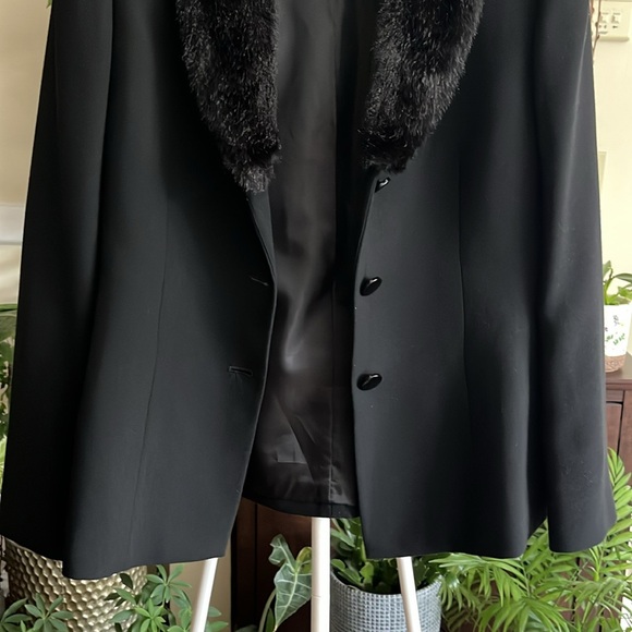 🖤 TAHARI By Arthur S.Levine Fur Collar Black Coat Jacket Vintage-Women 10 - Picture 7 of 16
